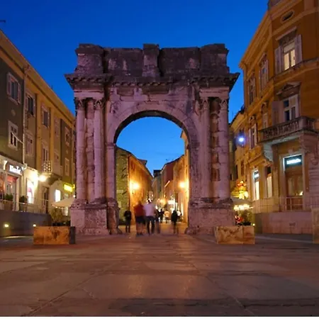 Arena Apartment- Free Parking Apartment Pula