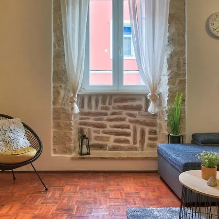 Arena Apartment- Free Parking * Pula