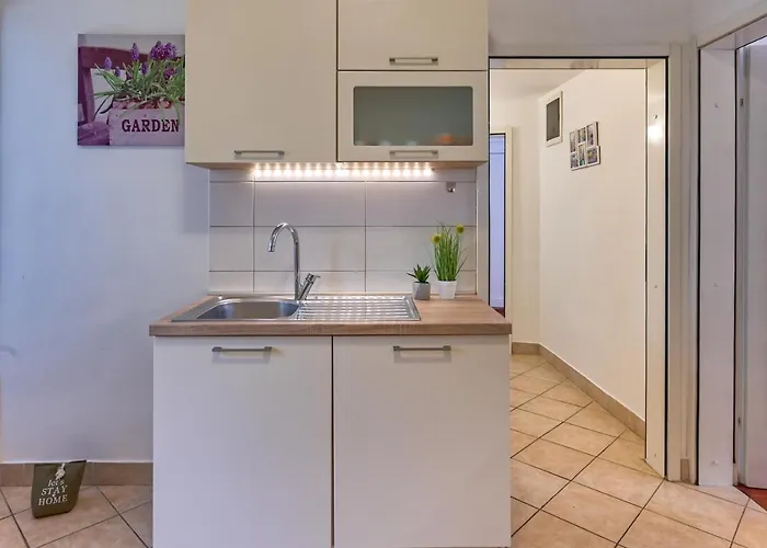 Apartment Arena