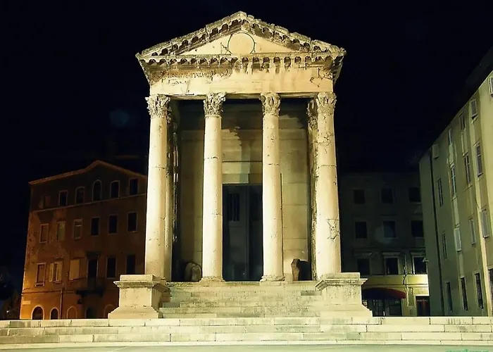 Apartment Arena Pula