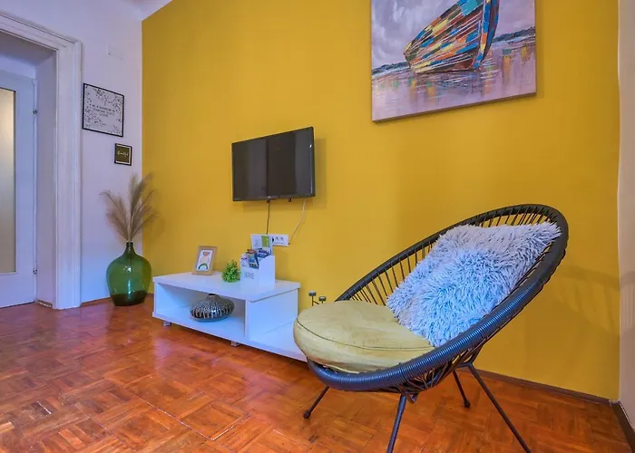 Arena Apartment